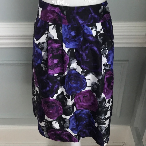MICHAEL Michael Kors Dresses & Skirts - Michael Kors  Silk Skirt With Pockets SIZE 16 EUC
